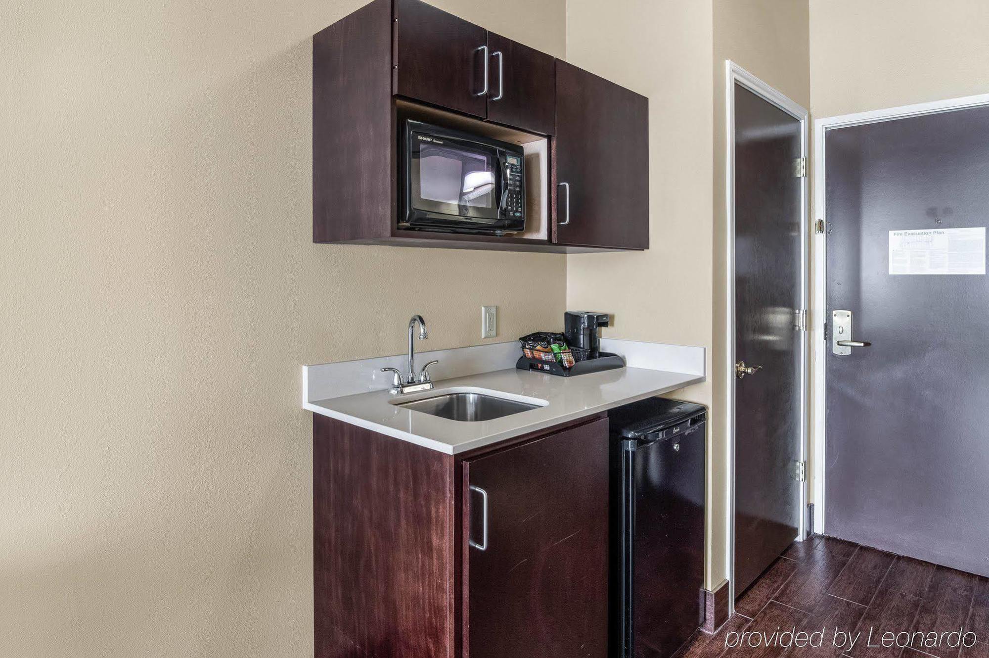 Comfort Suites Odessa Εξωτερικό φωτογραφία