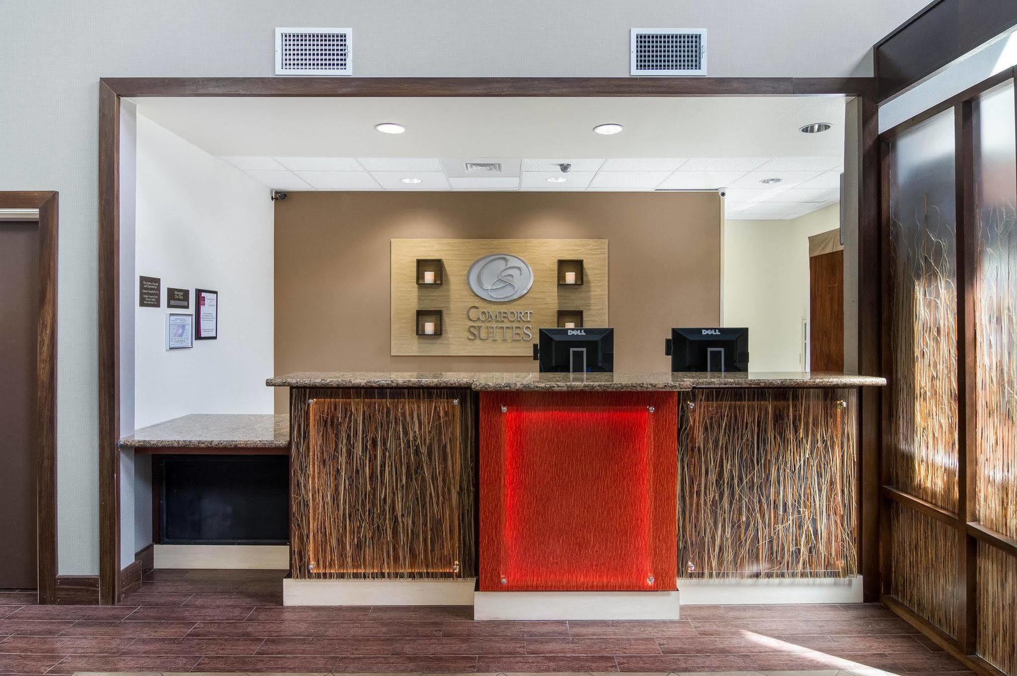 Comfort Suites Odessa Εξωτερικό φωτογραφία