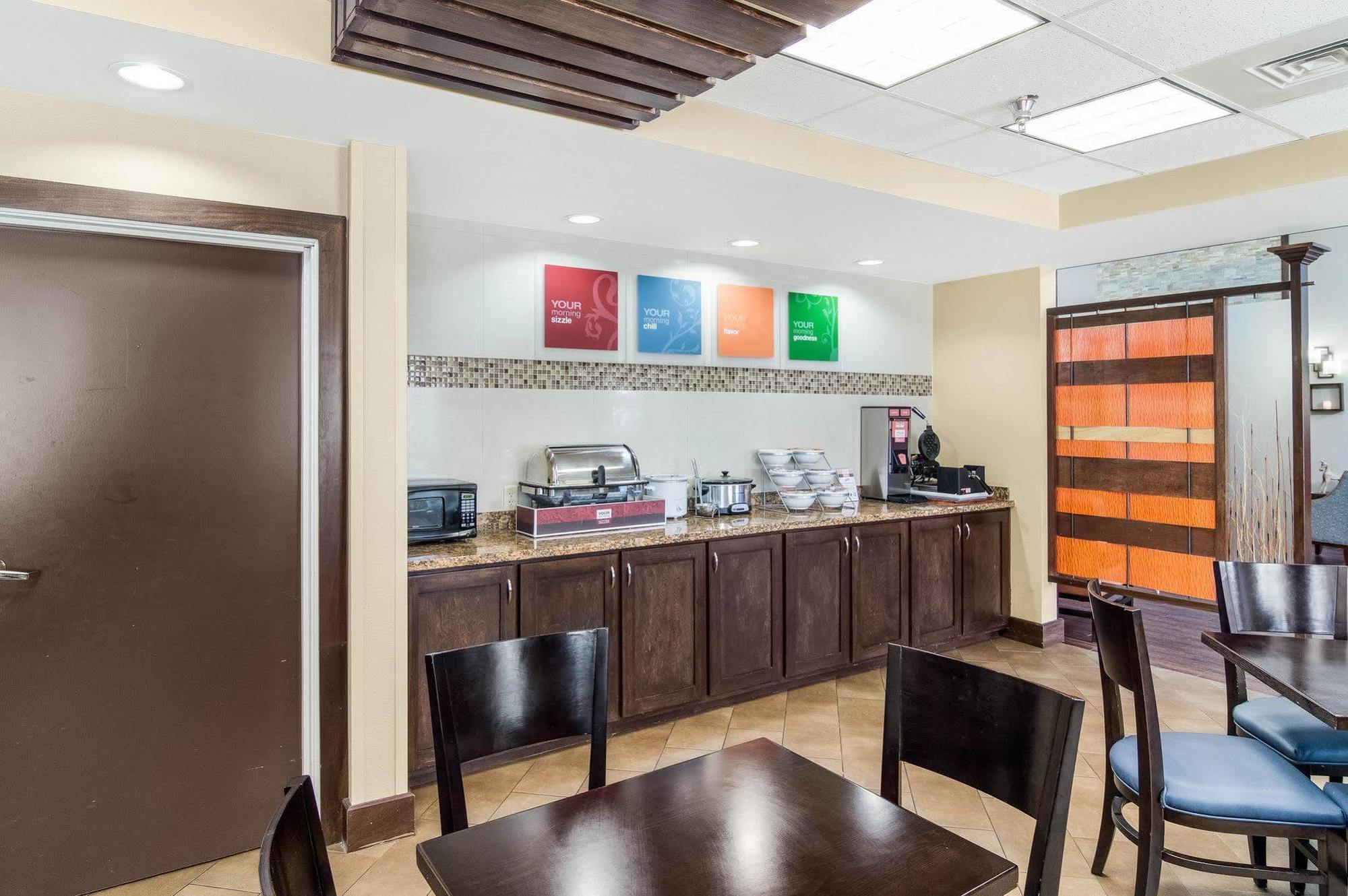 Comfort Suites Odessa Εξωτερικό φωτογραφία