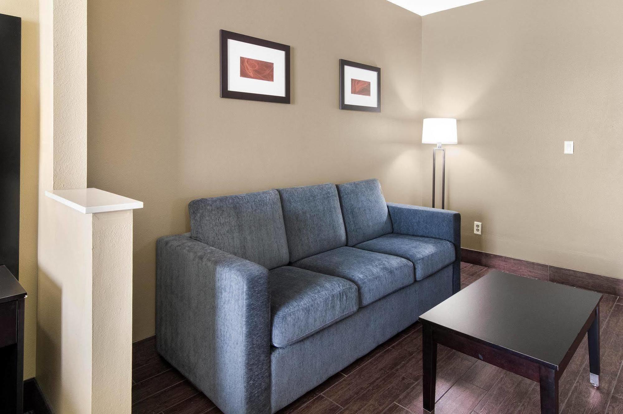 Comfort Suites Odessa Εξωτερικό φωτογραφία