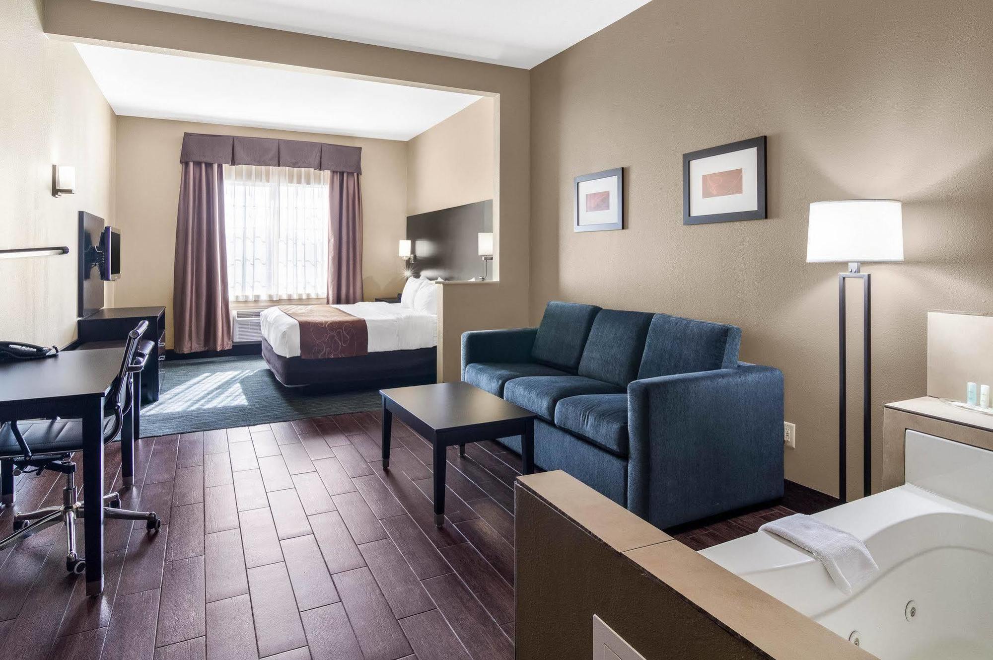 Comfort Suites Odessa Εξωτερικό φωτογραφία