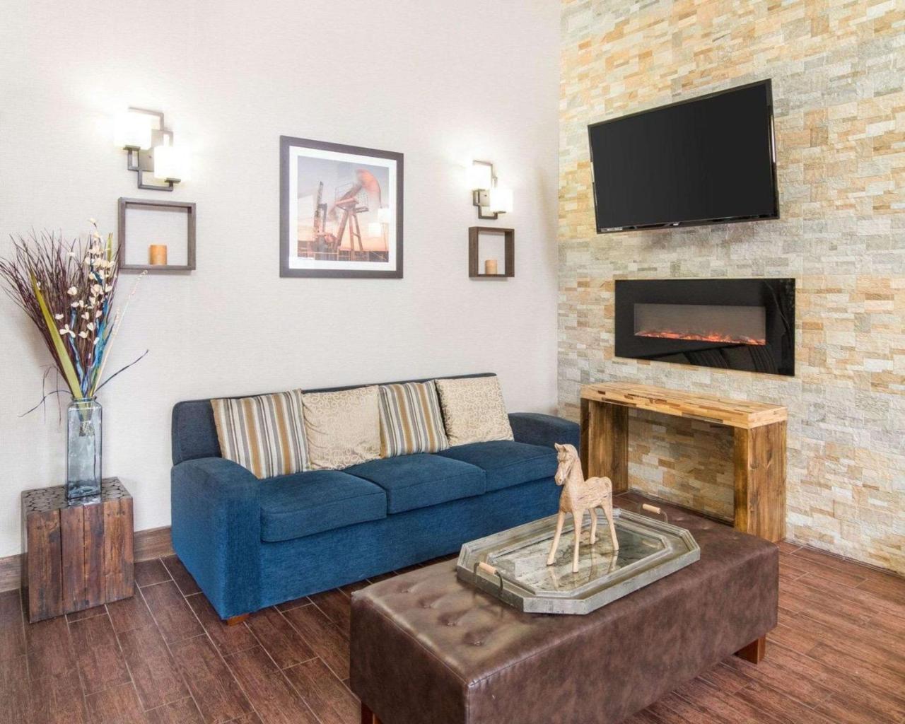 Comfort Suites Odessa Εξωτερικό φωτογραφία